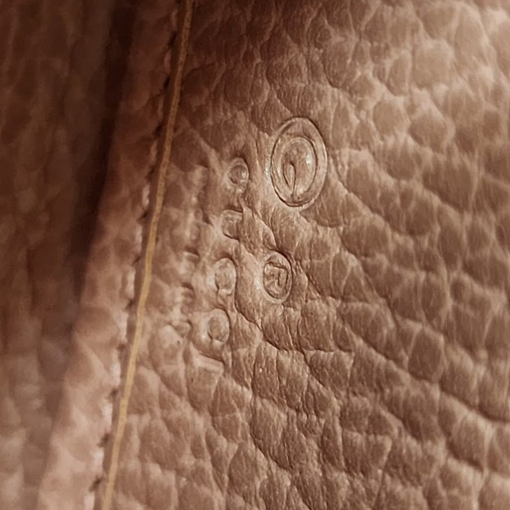 Gucci Leather Zippy Wallet - Picture 10 of 10
